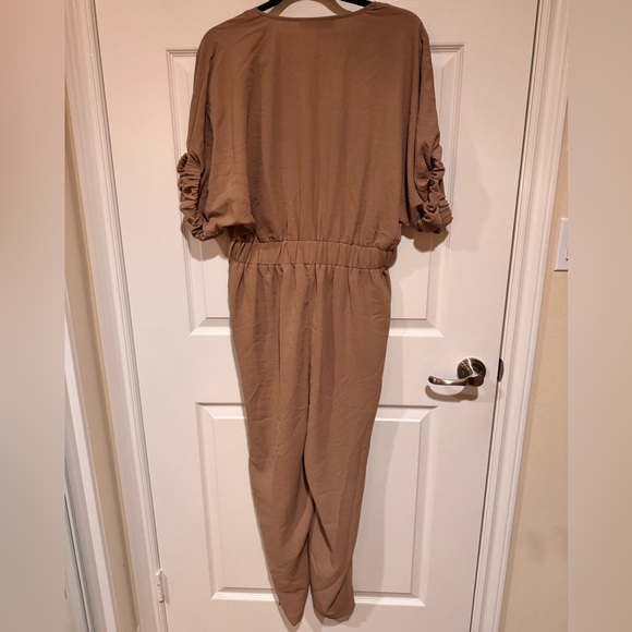 Zara jumpsuit - Picture 6 of 6